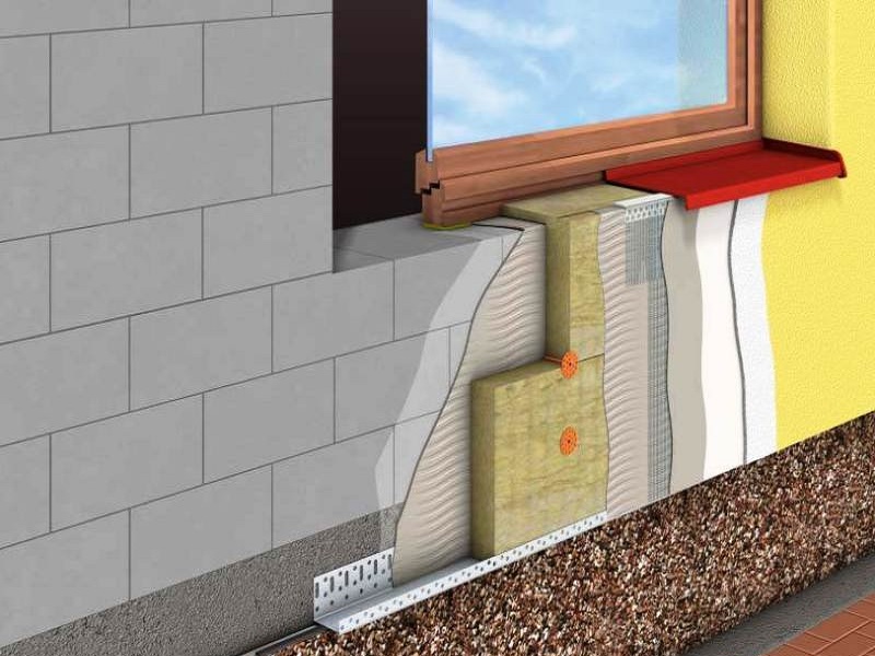 Оштукатуренный фасад или сайдинговое панельное оформление: что лучше?