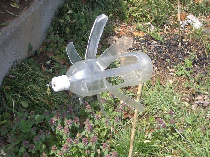 Флюгер из пластиковой бутылки